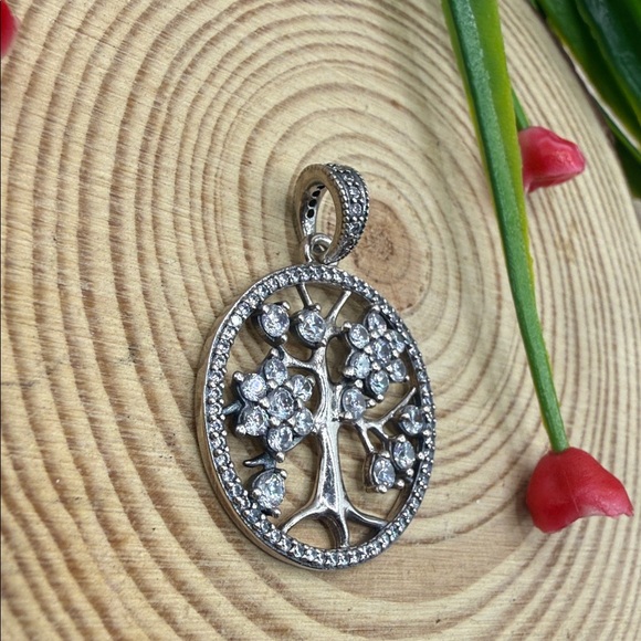 Pandora )Discontinued) Retired )rare) Elegant Silver tree life Pendant 925 - Picture 3 of 4